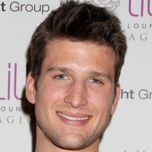 Паркер Янг (Parker Young)